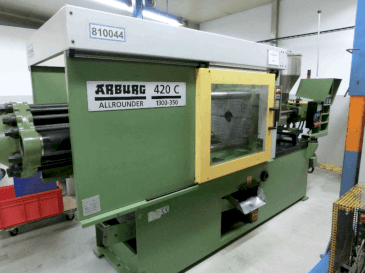 Koneen Arburg Allrounder 420C 1300-350 etunäkymä