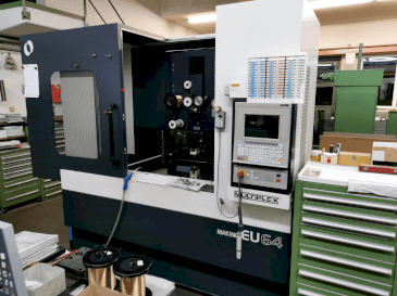 Koneen Makino EU64 etunäkymä