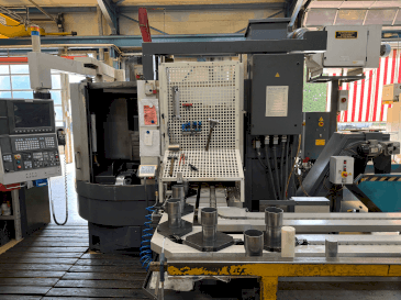Koneen  Okuma LVT 300-M etunäkymä