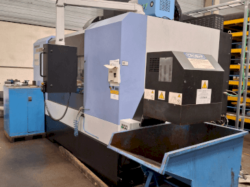 Koneen DOOSAN DNM 750 II etunäkymä