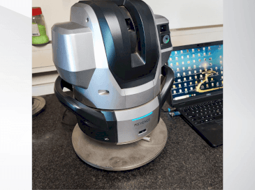 Koneen  KEYENCE WM 3000 etunäkymä