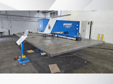 Koneen  BOSCHERT Multipunch 1500 x 3000 etunäkymä