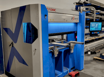 Koneen Euromac FXbend 1547 etunäkymä