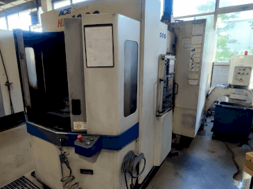 Koneen DAEWOO ACE HP 4000 etunäkymä