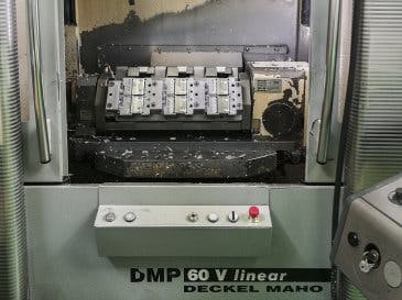 Koneen  DECKEL MAHO etunäkymä DMP 60 V linear