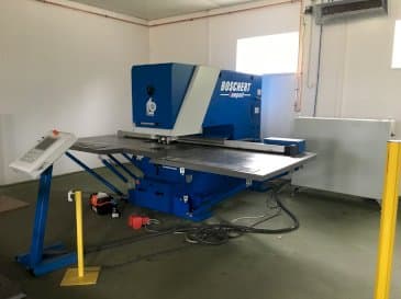 Koneen BOSCHERT Compact 750 etunäkymä