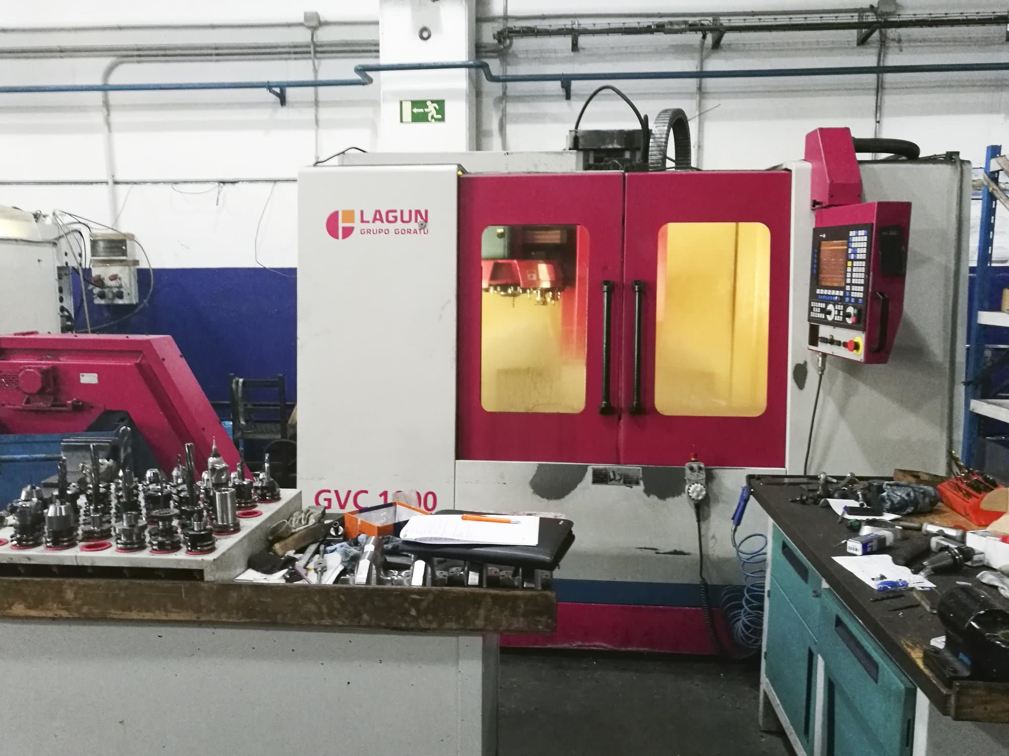 Koneen  Lagun etunäkymäGVC 1000