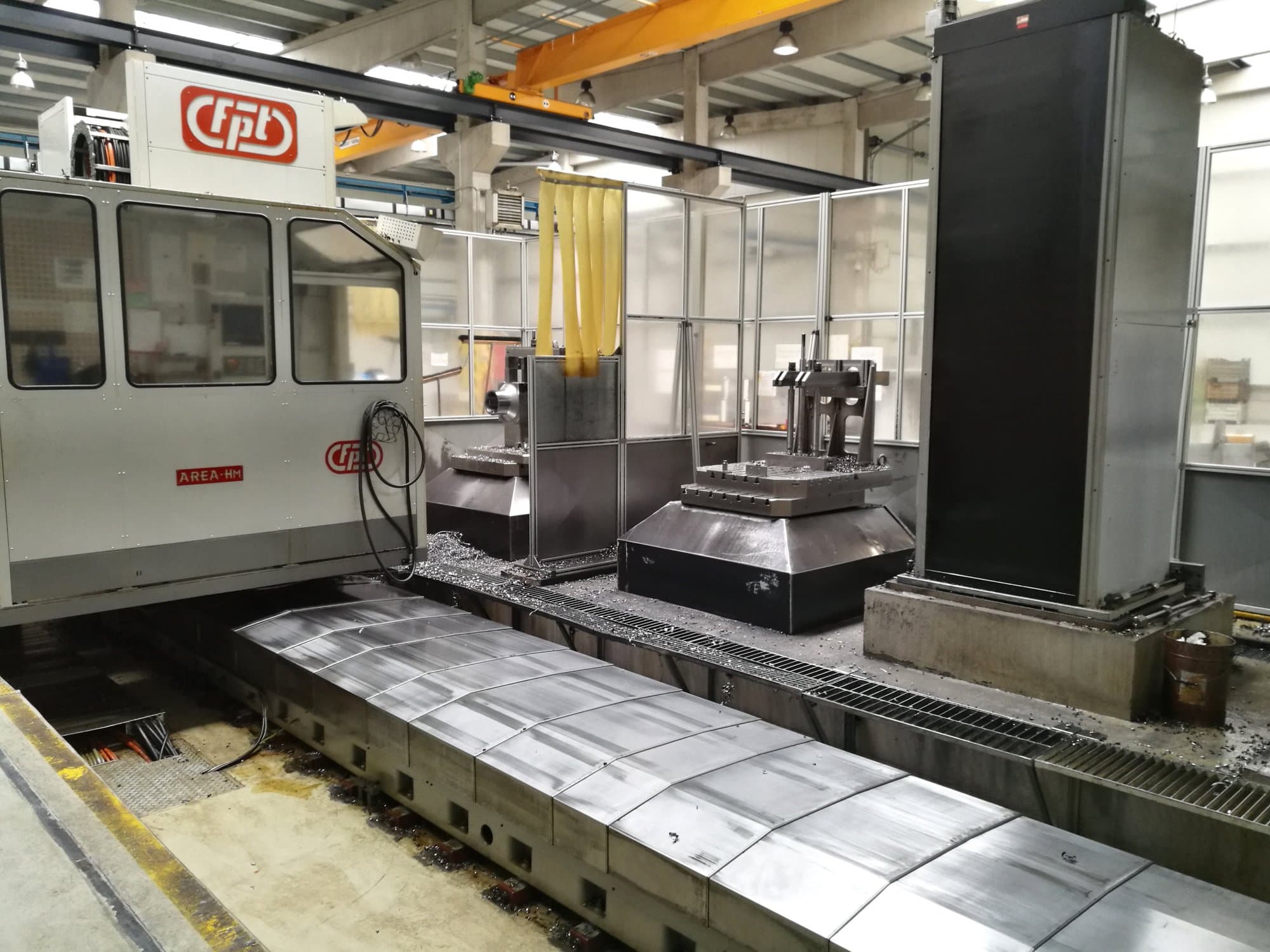 Koneen FPT vasen näkymäAREA M