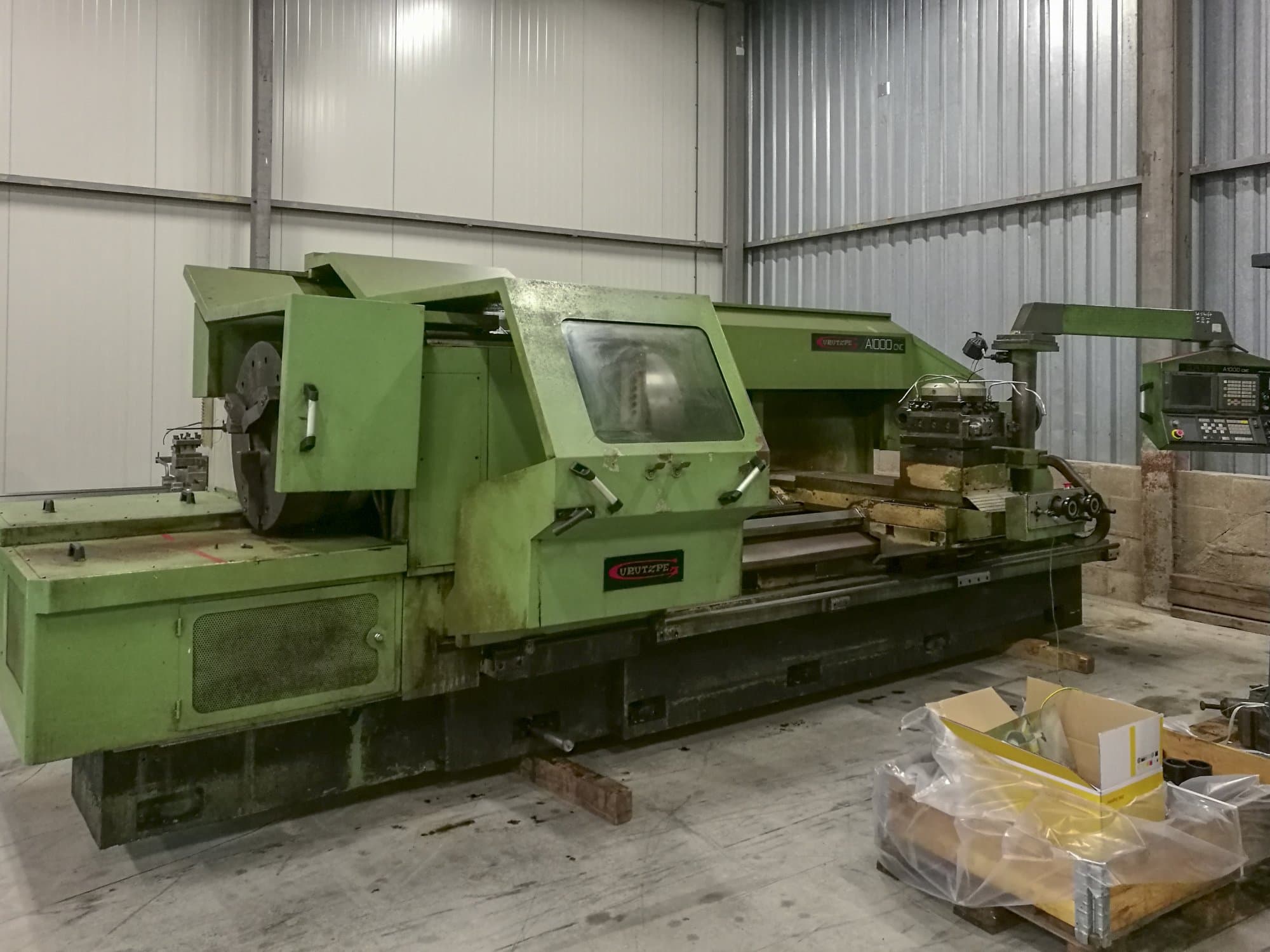 Koneen Gurutzpe etunäkymäA-1000 CNC