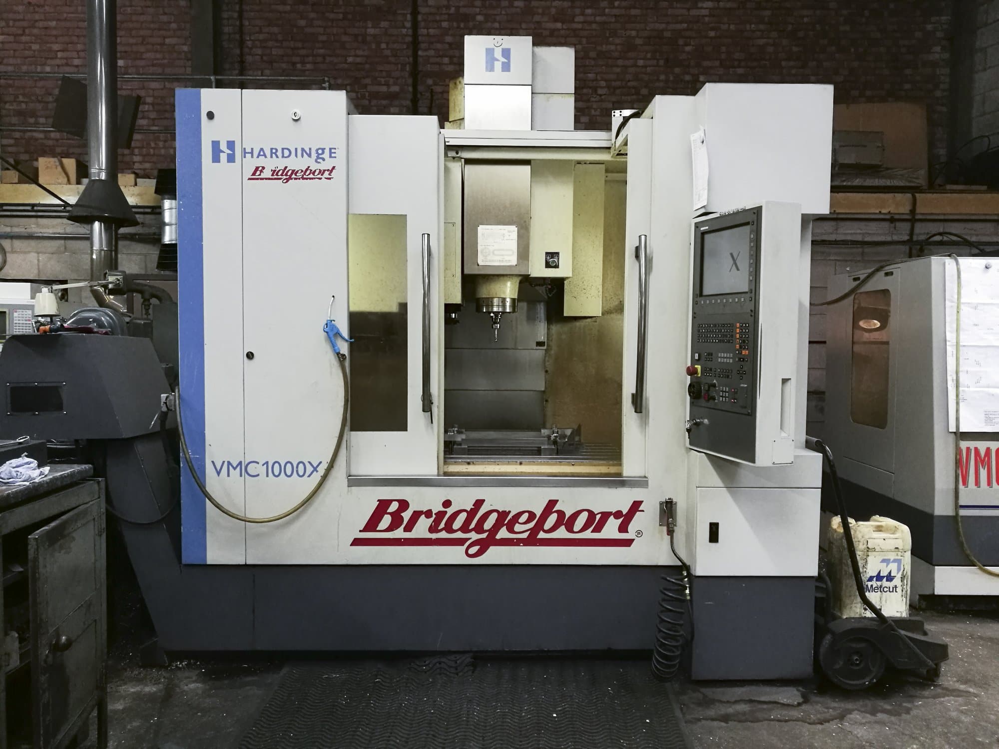 Koneen Bridgeport etunäkymä VMC XP3-1000