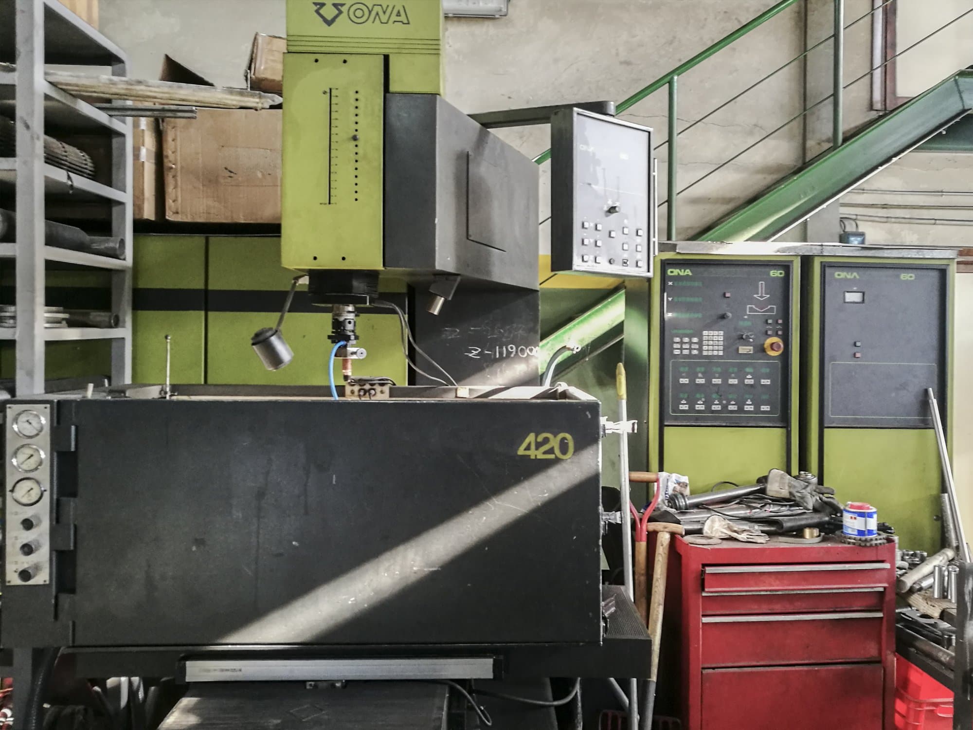 Koneen ONA etunäkymä ONAMATIC 420