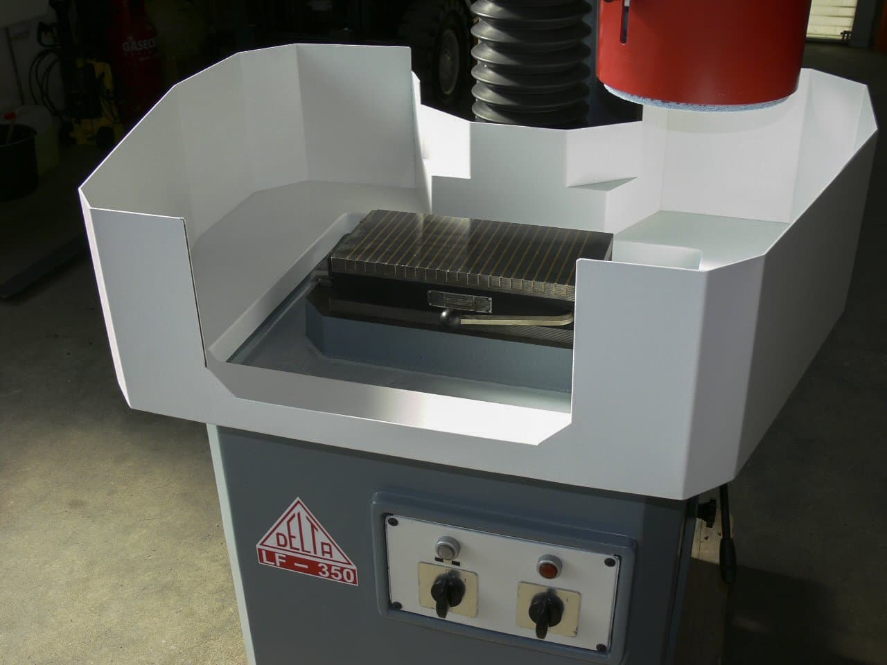 Koneen DELTA etunäkymäLF-350