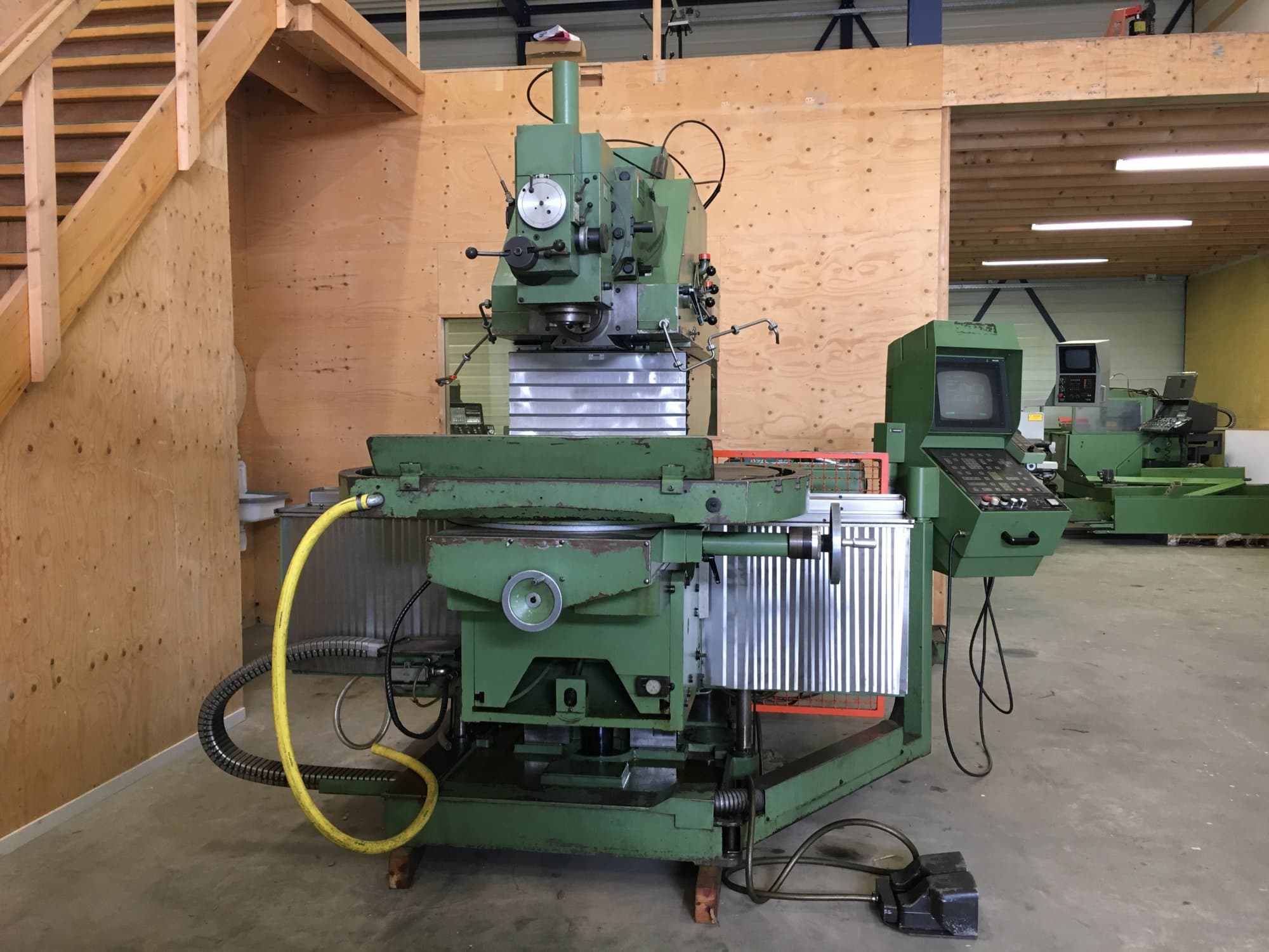 Koneen  Maho etunäkymäMH 1000 C