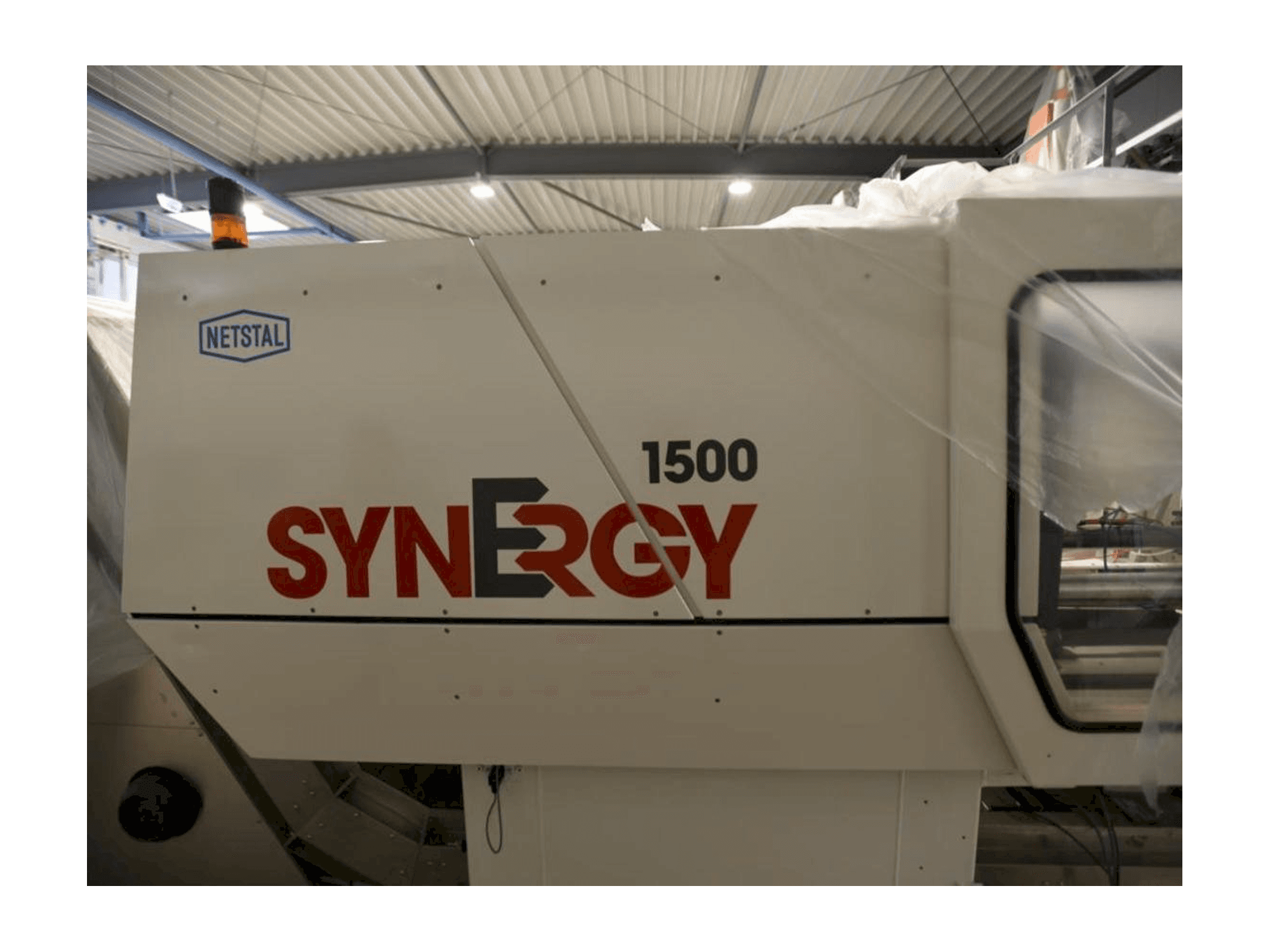 Koneen Netstal SynErgy 1500-460 etunäkymä