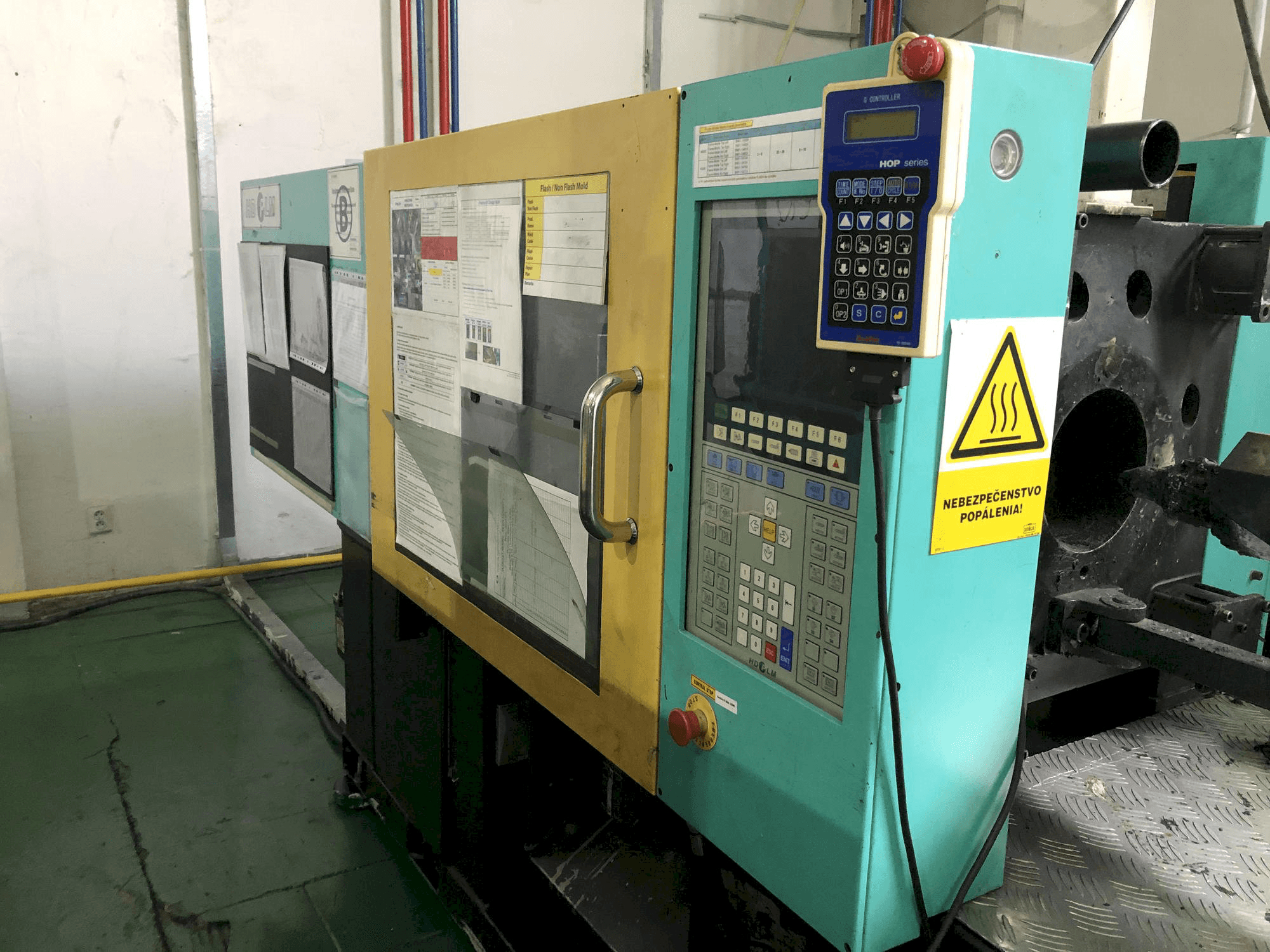 Koneen Hyundai K-120V etunäkymä