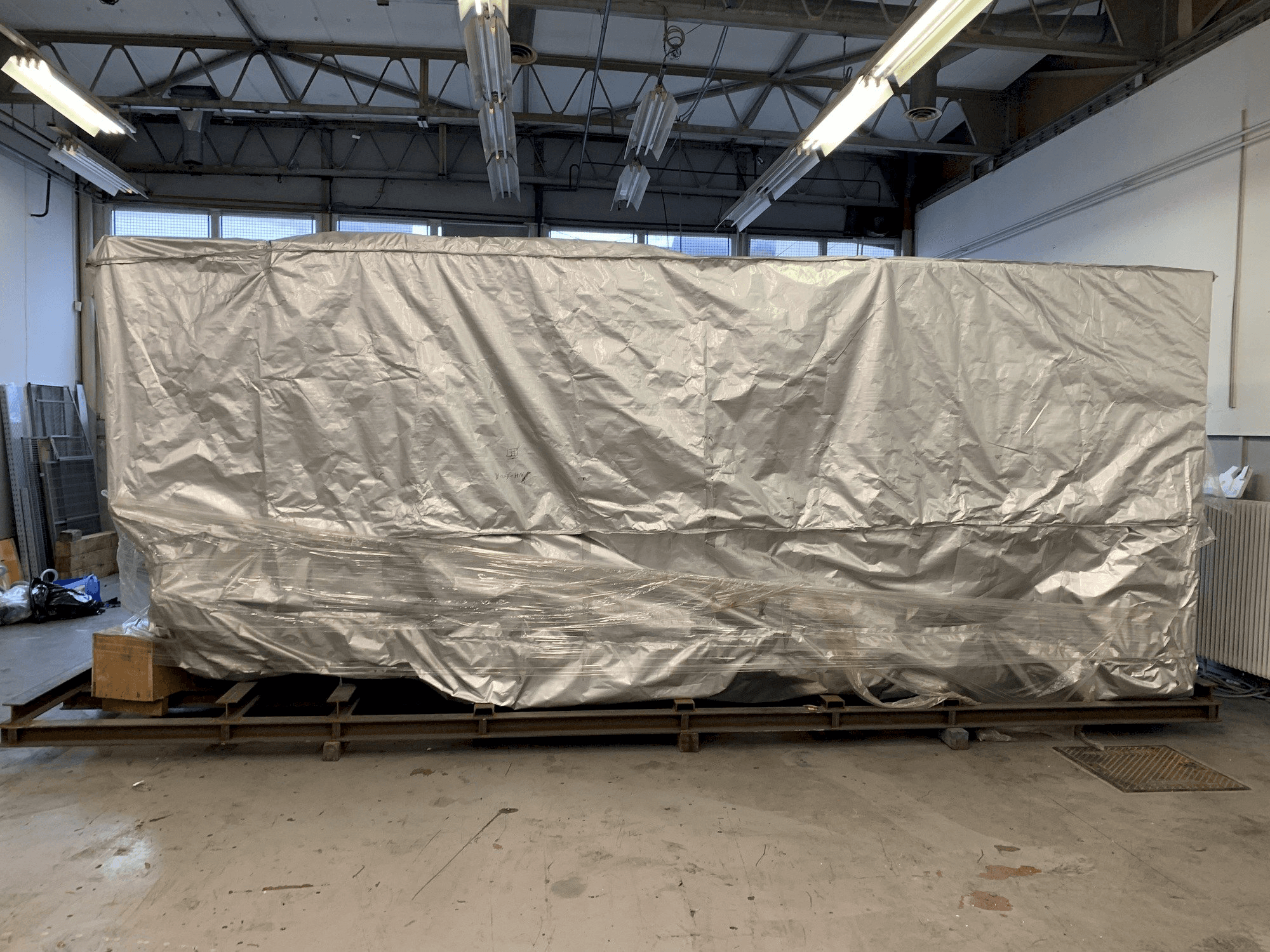 Koneen YCM NH 500A etunäkymä