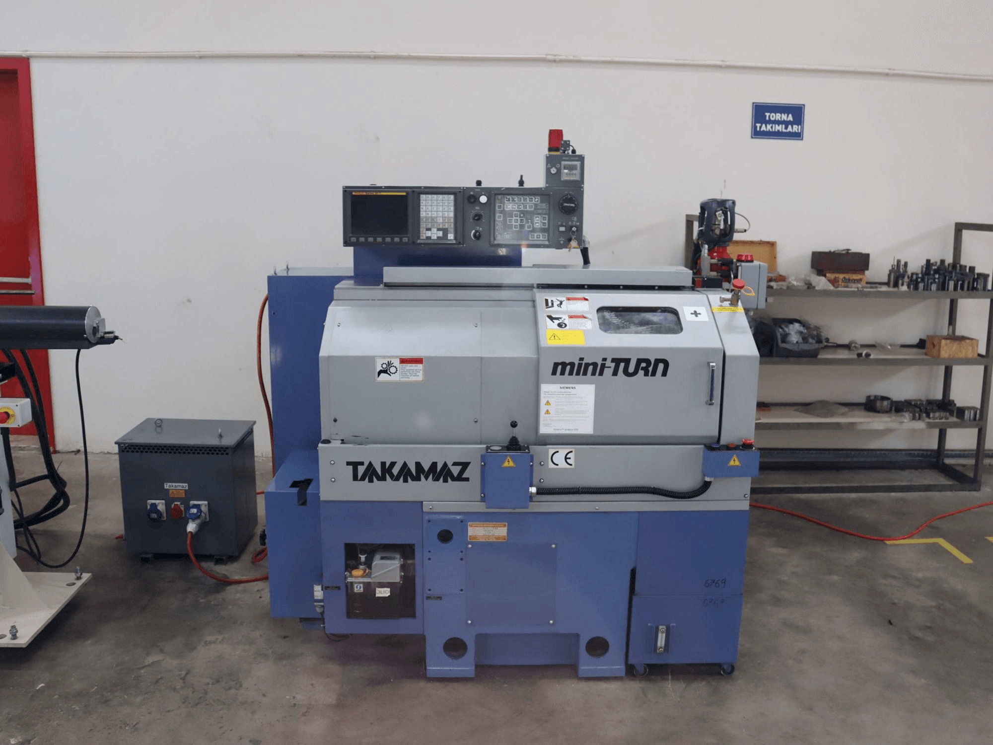 Koneen Takamaz mini-TURN etunäkymä