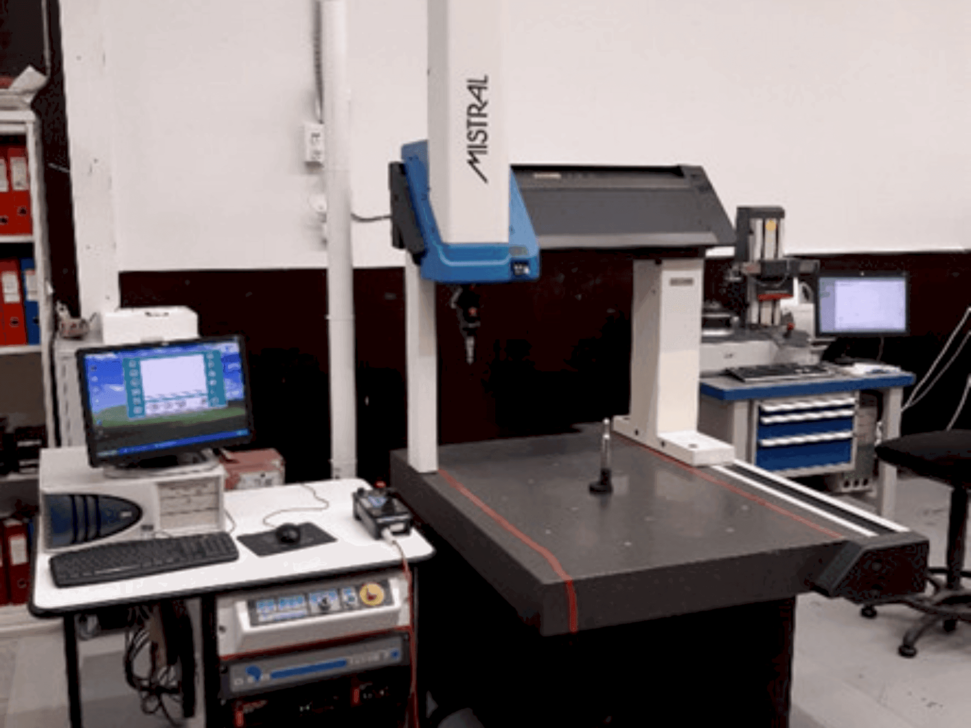 Koneen DEA Mistral 070705 etunäkymä