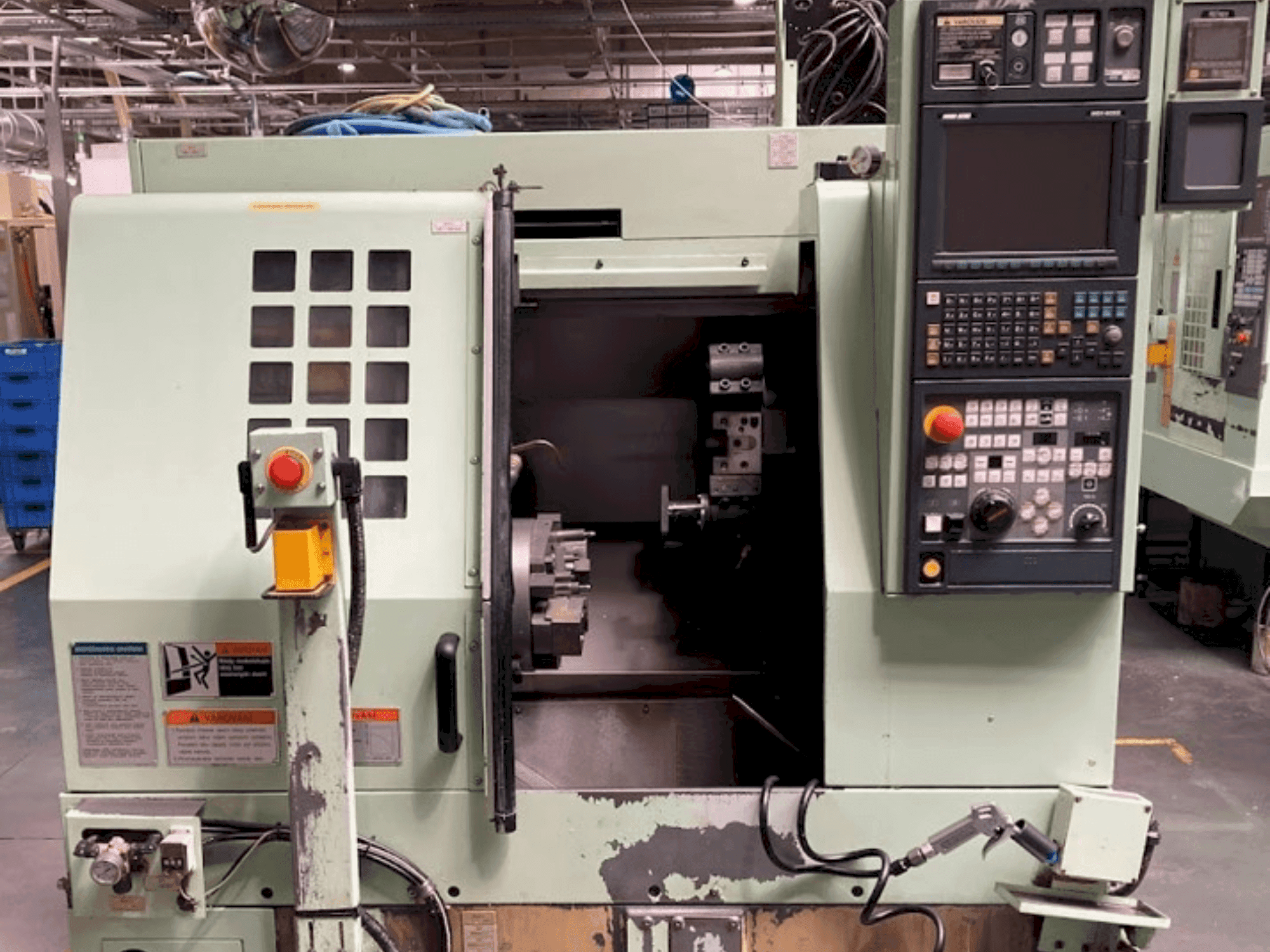 Koneen MORI SEIKI CL2000B etunäkymä