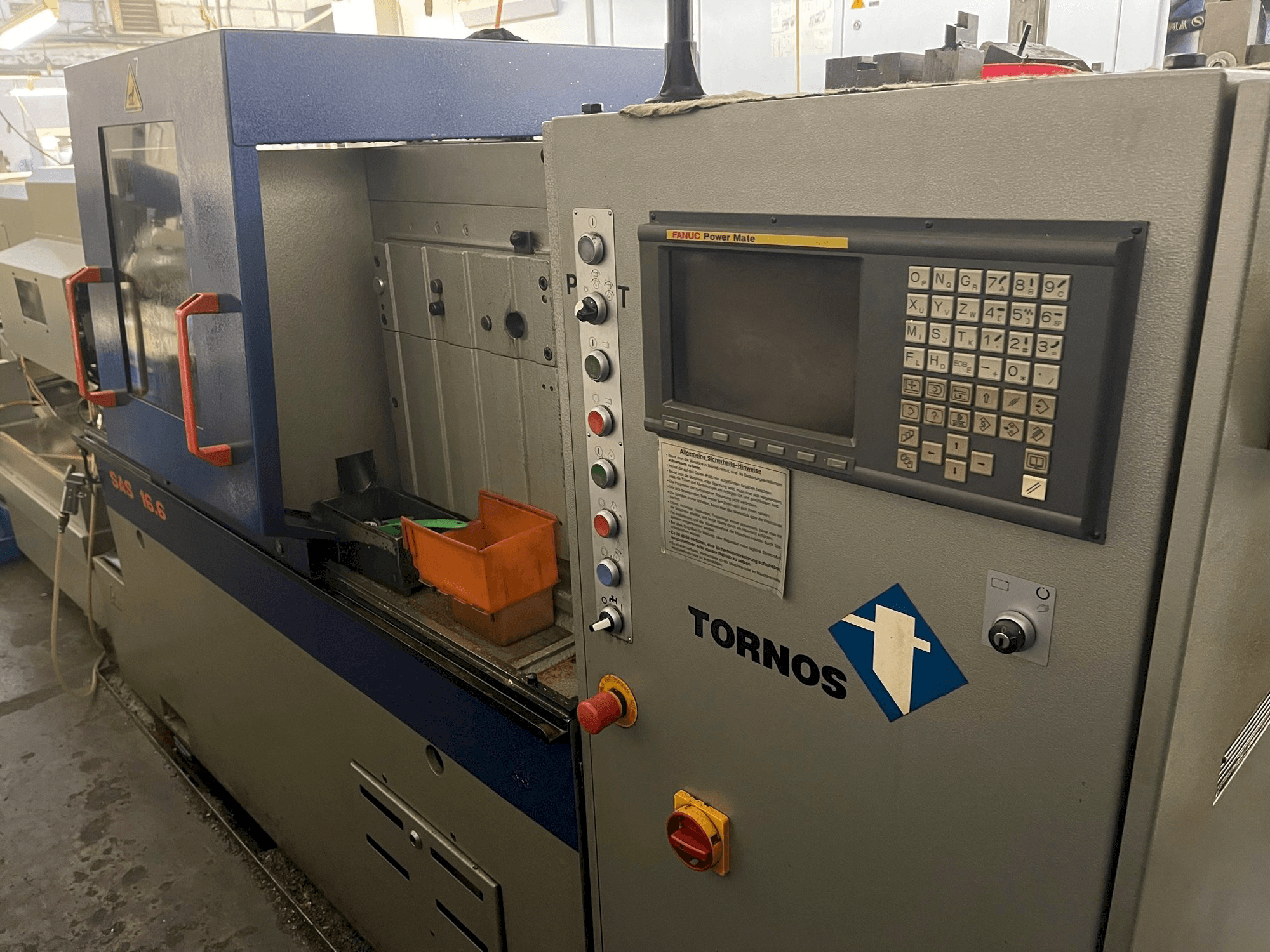 Koneen TORNOS SAS 16.6 etunäkymä