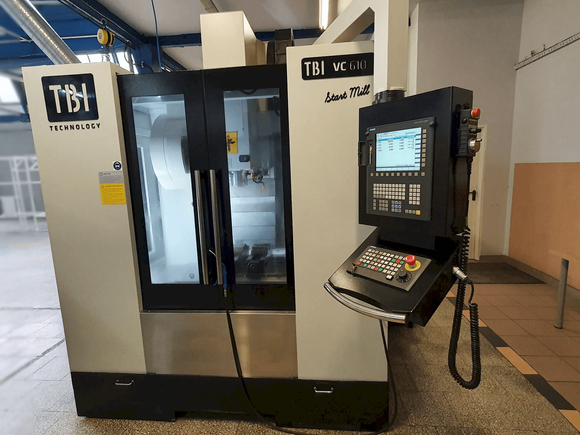 Koneen TBI VC610 Start Mill etunäkymä