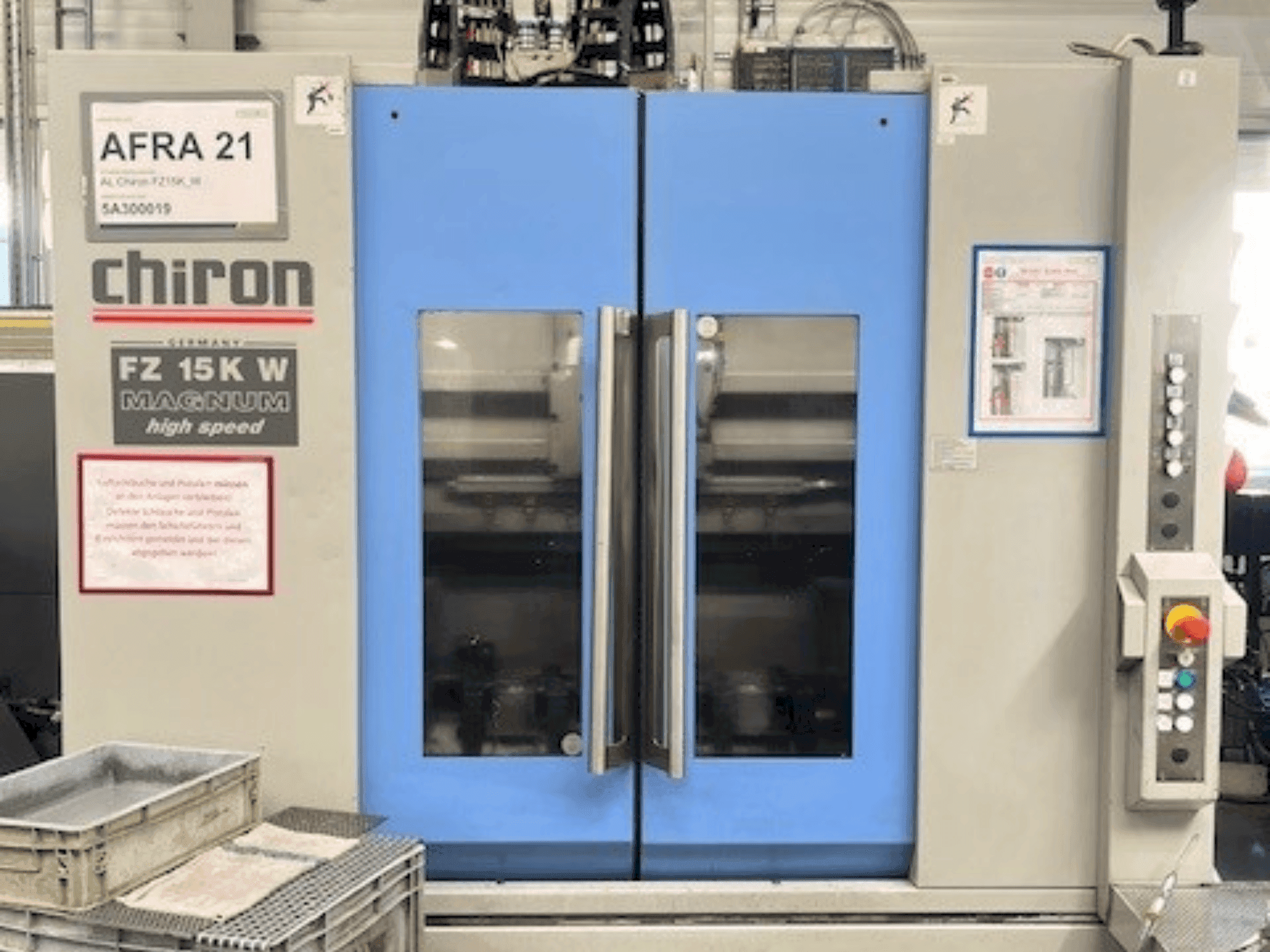 Koneen CHIRON FZ 15 KWM HS etunäkymä