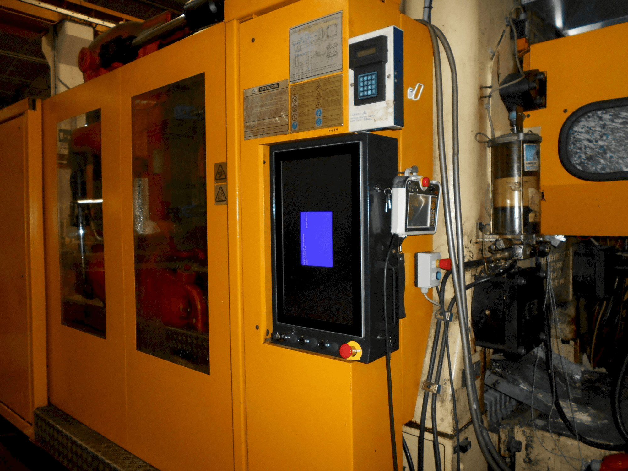 Koneen Husky ELL 750 RS 120/110 etunäkymä