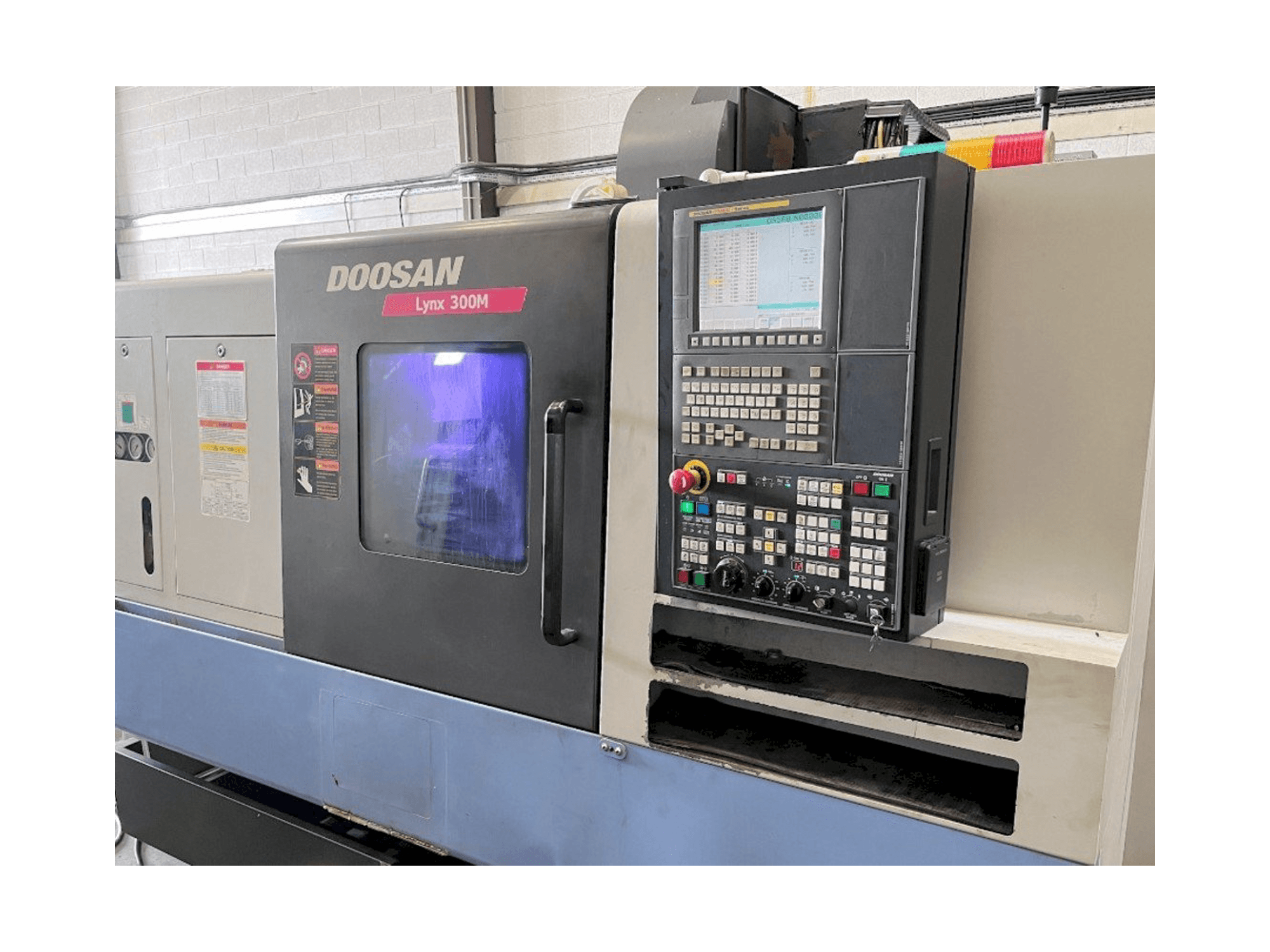 Koneen Doosan Lynx 300M etunäkymä