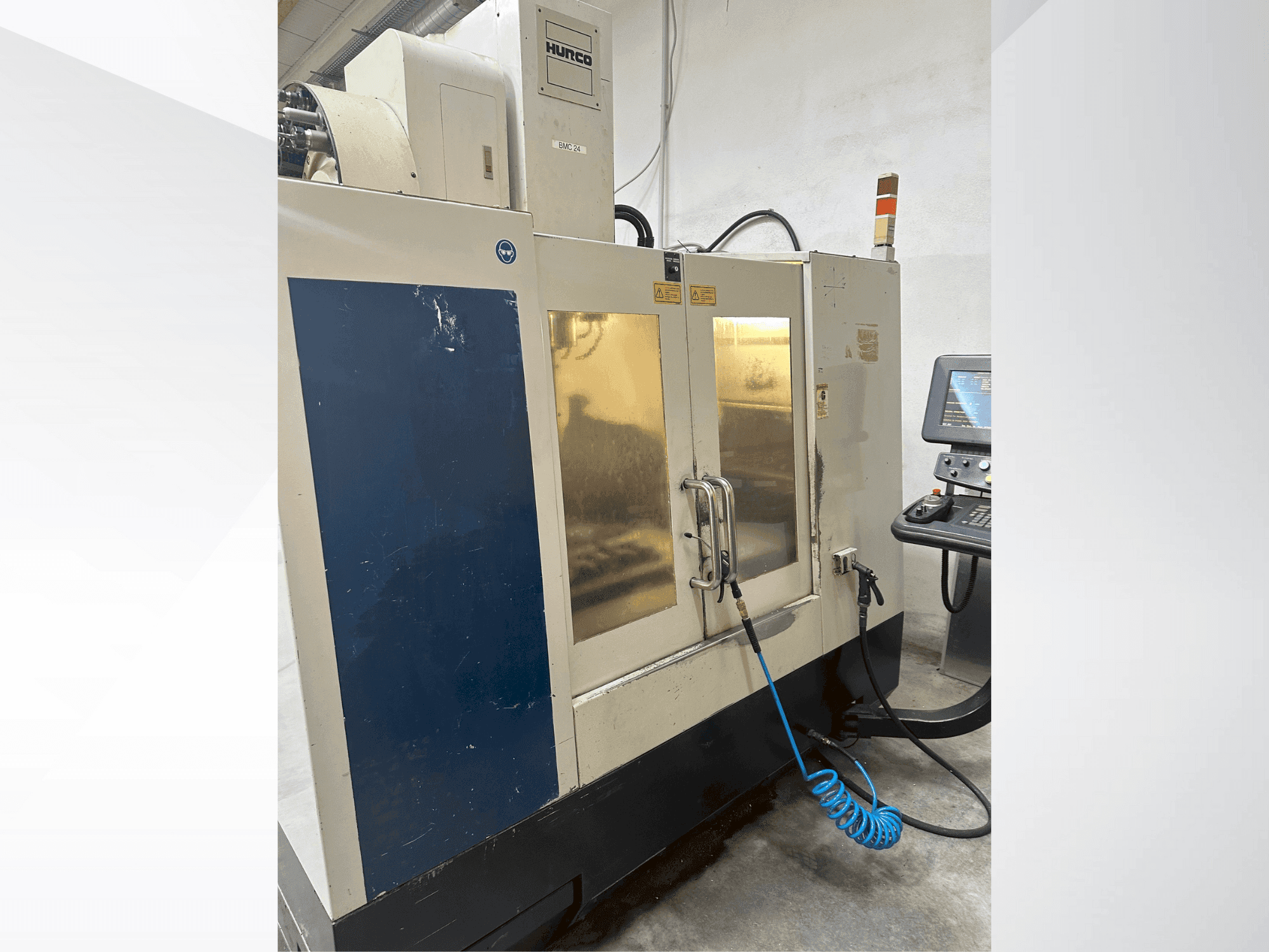 Koneen Hurco BMC 2416 etunäkymä