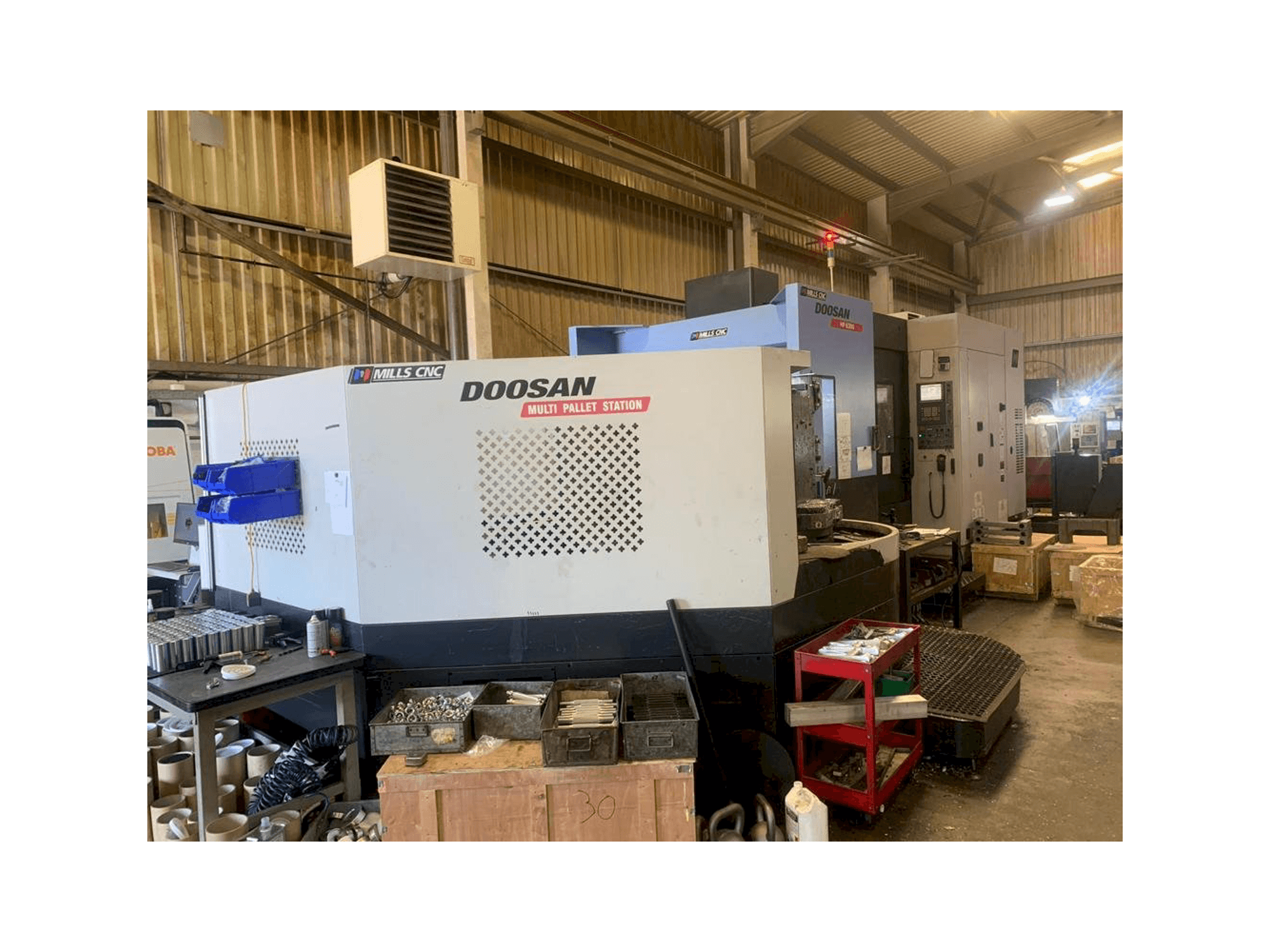 Koneen Doosan HP 6300 etunäkymä