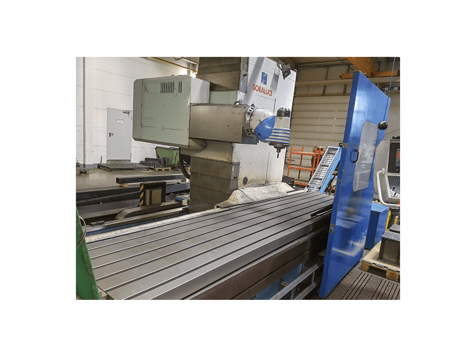 Koneen Soraluce vasen näkymäSL-4000