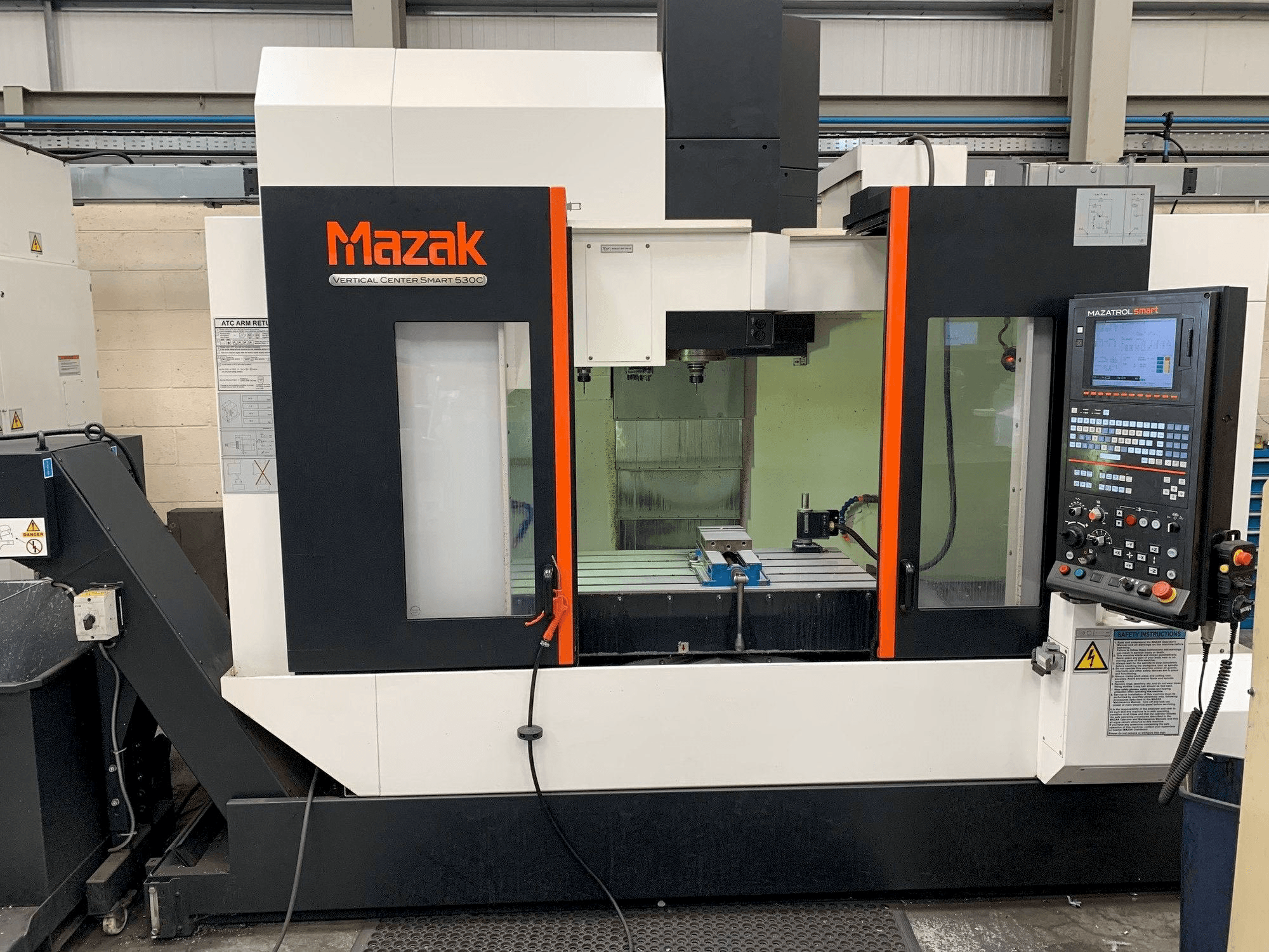 Koneen Mazak Smart 530C etunäkymä