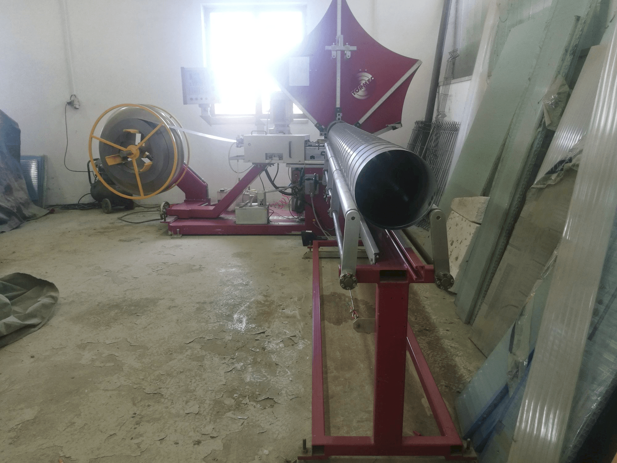 Koneen Tormec Tubo-S etunäkymä