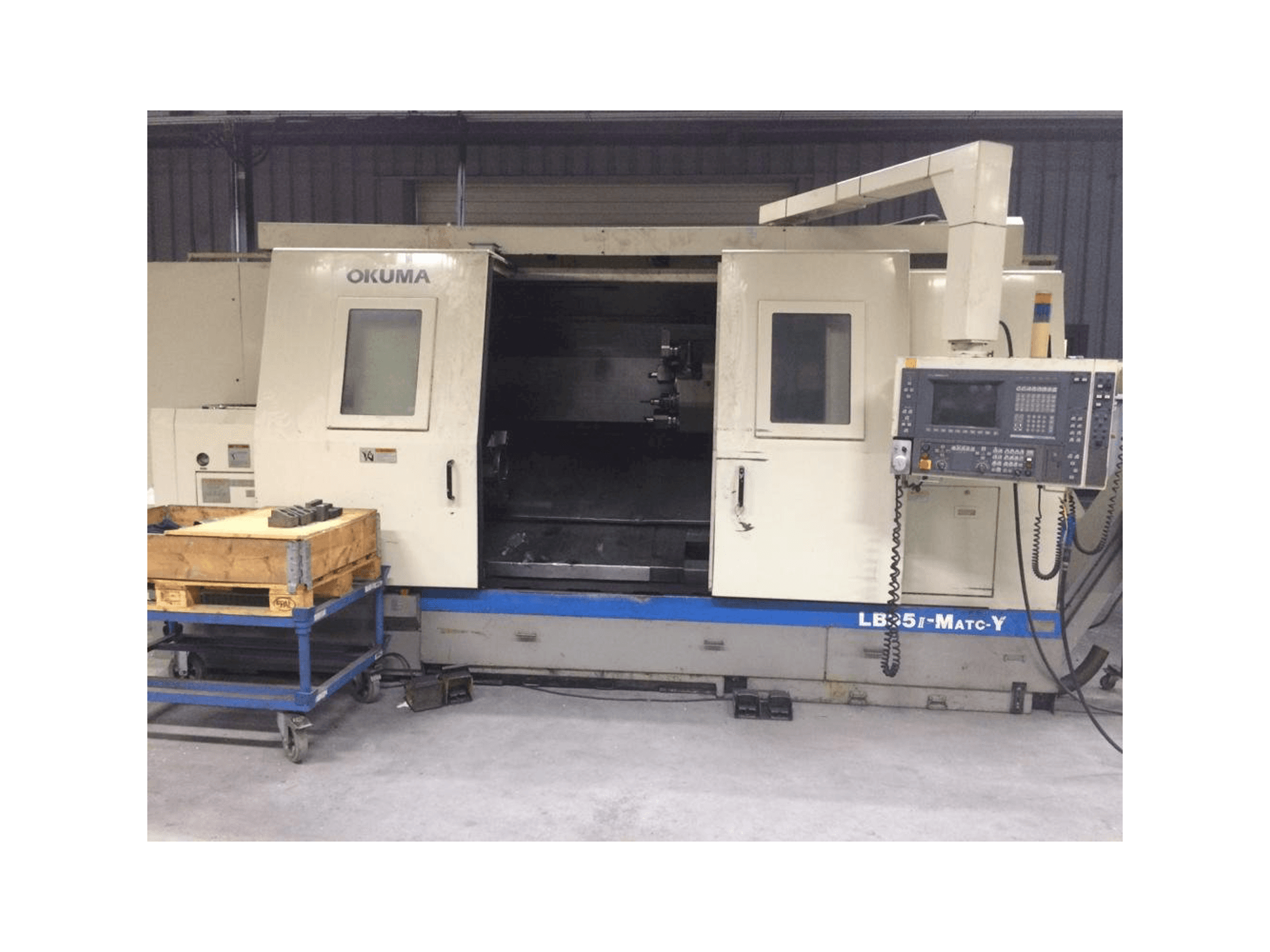 Koneen Okuma LB35 II etunäkymä