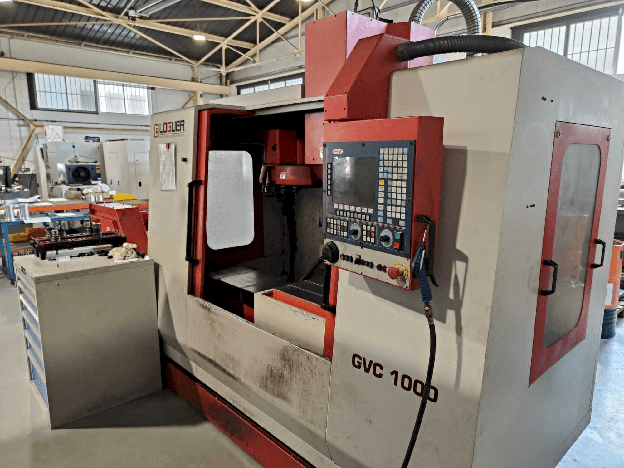 Koneen LAGUN GVC 1000 etunäkymä