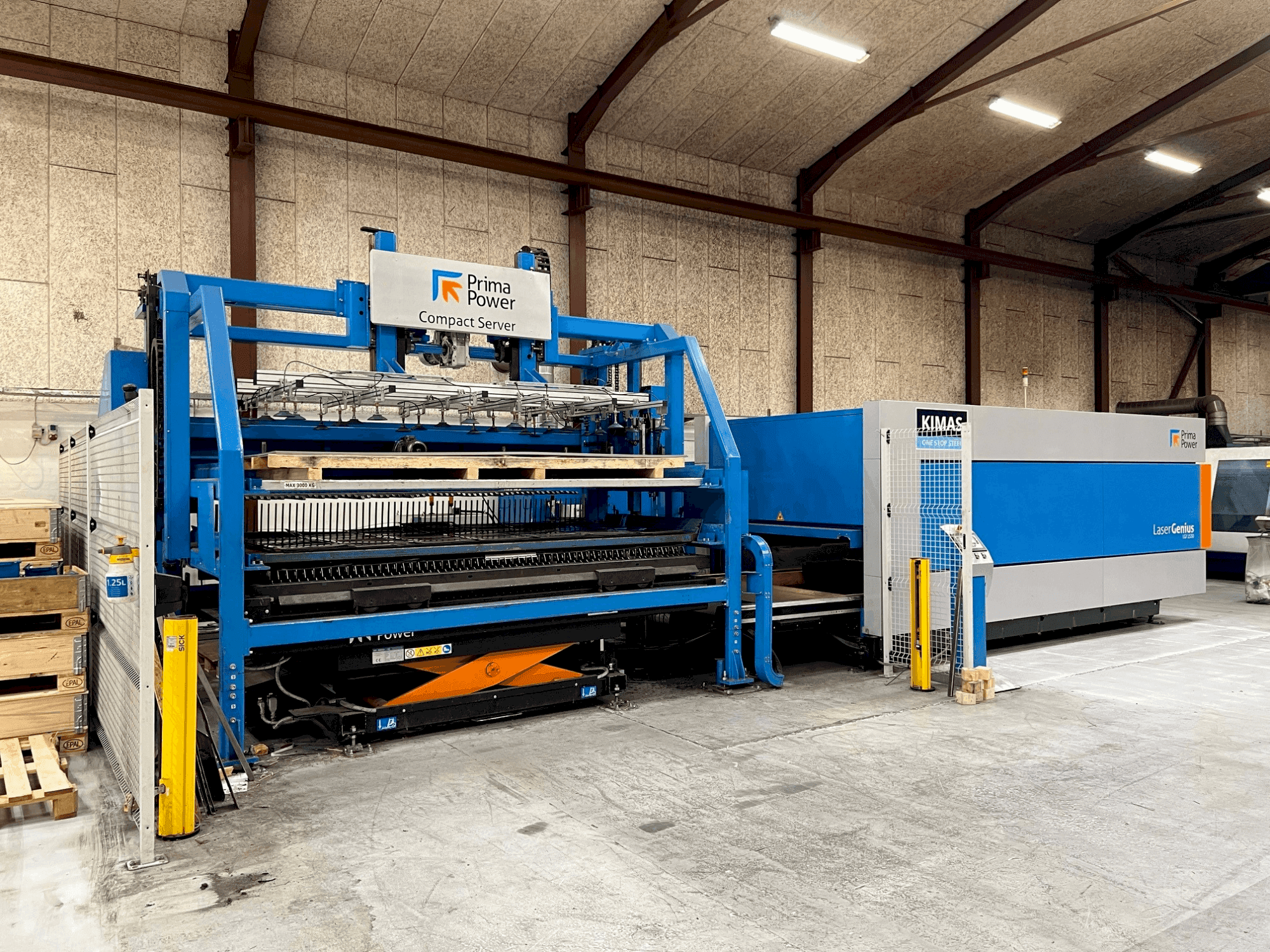 Koneen Prima Power Laser Genius 1530 etunäkymä