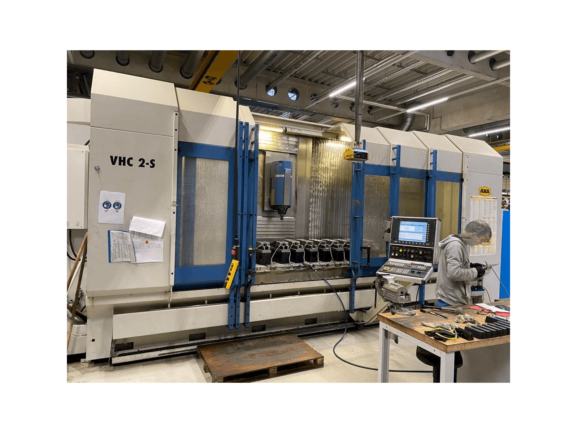 Koneen AXA VHC 2-3500 S etunäkymä