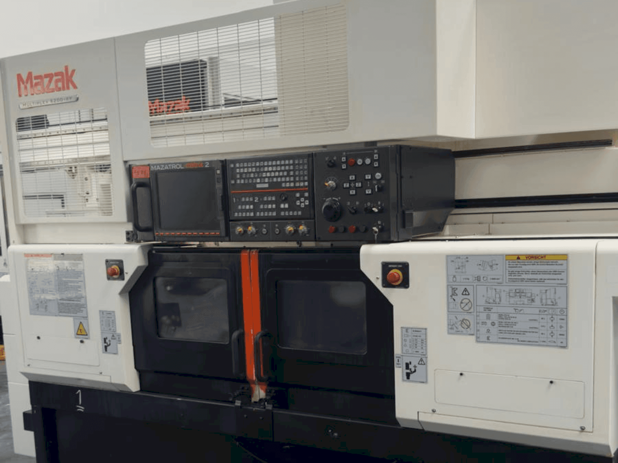 Koneen Mazak Multiplex 6200 Y etunäkymä