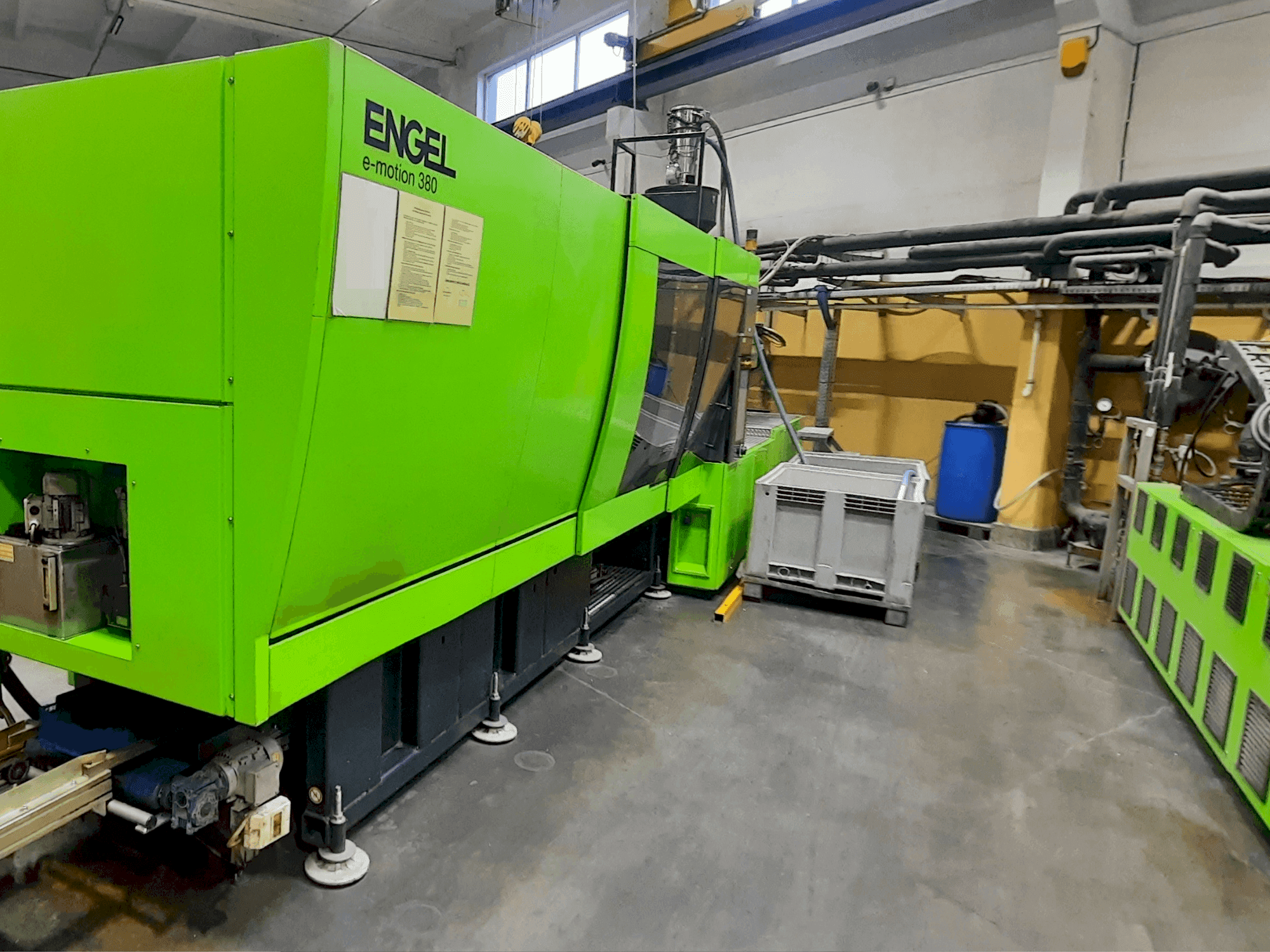 Koneen Engel e-motion 2440/380 T etunäkymä
