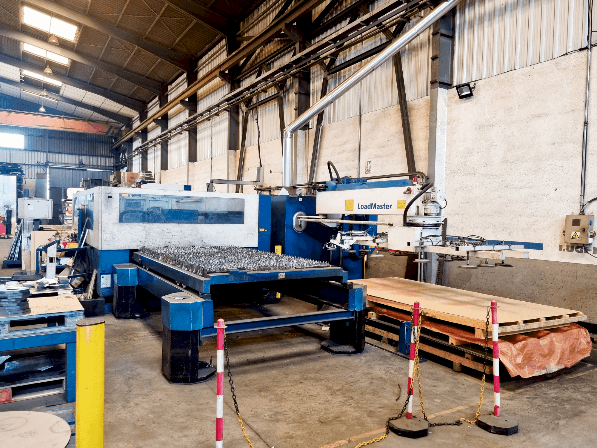 Koneen TRUMPF Trumatic 3050 etunäkymä