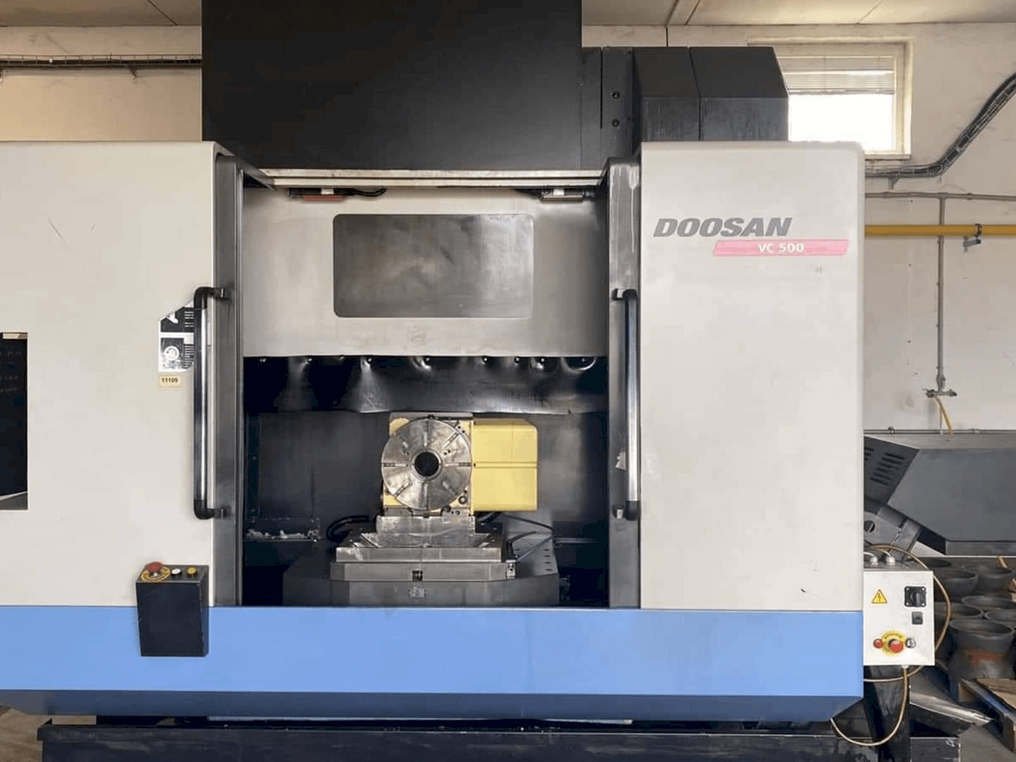 Koneen Doosan VC 500 etunäkymä