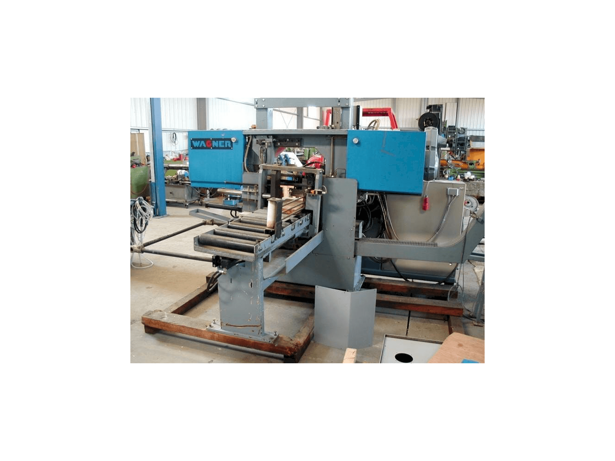 Koneen WAGNER WPB 340 etunäkymä
