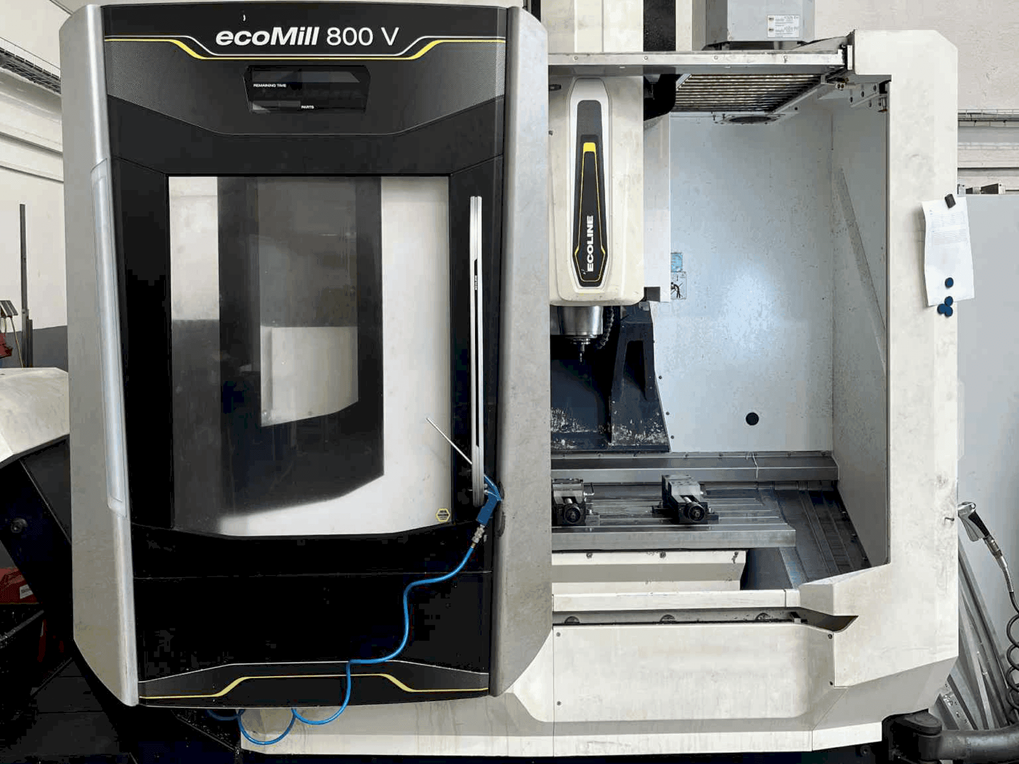 Koneen DMG ecoMill 800 V etunäkymä