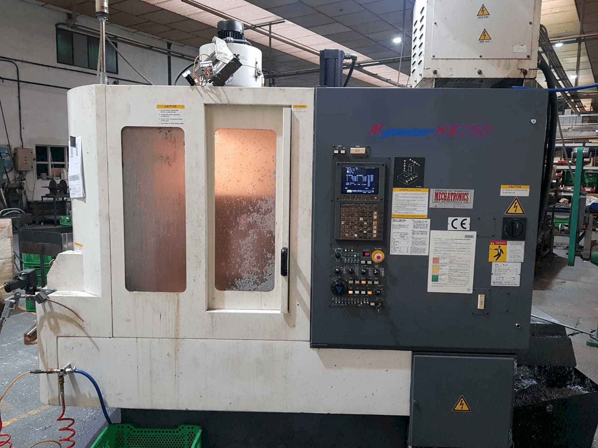 Koneen Kitamura Mycenter HX250 etunäkymä