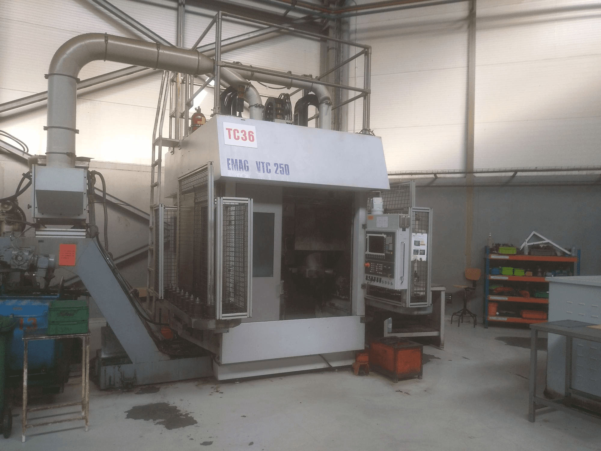 Koneen EMAG VTC 250 etunäkymä