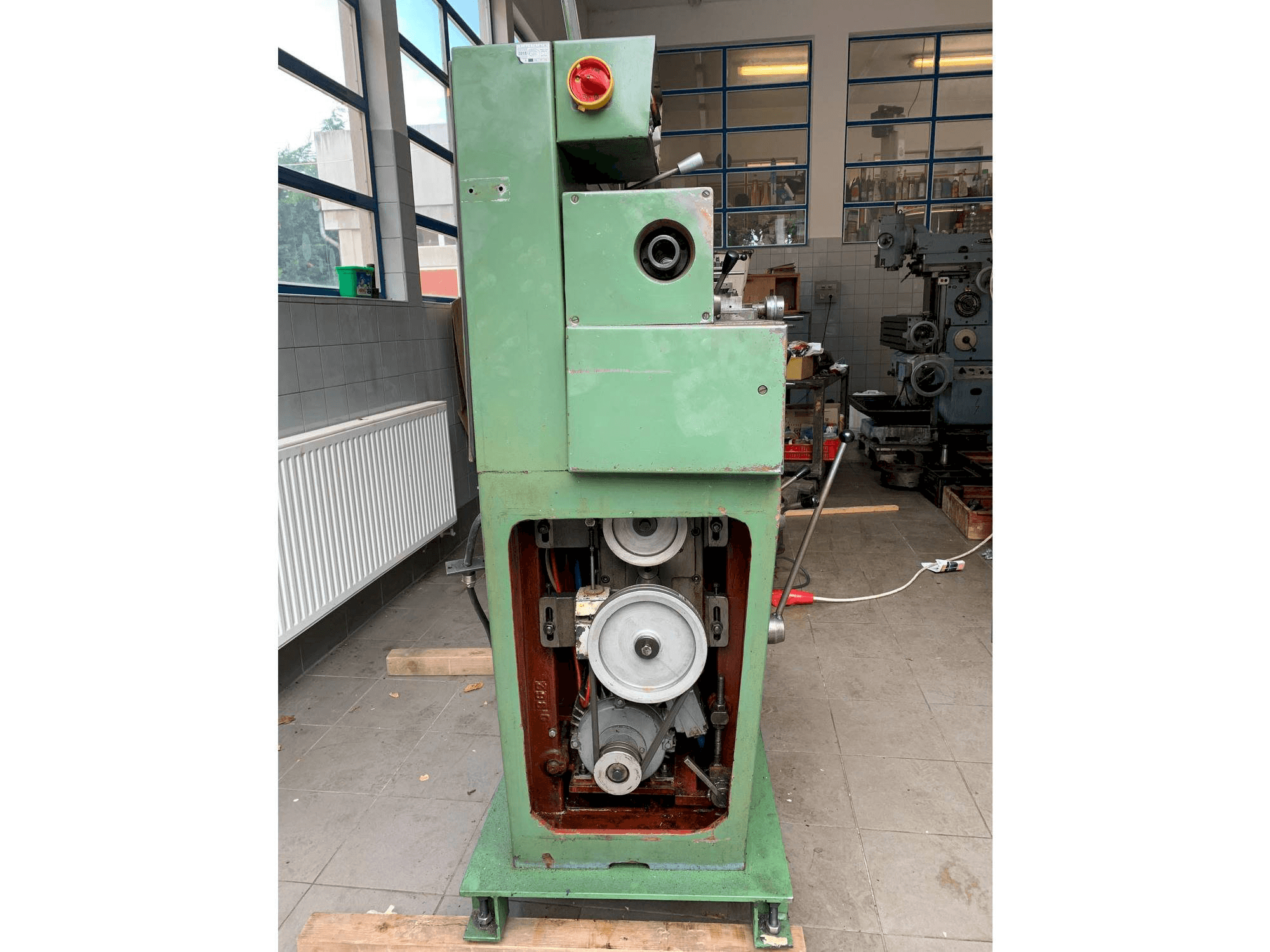 Koneen TOS Sm 16-A etunäkymä