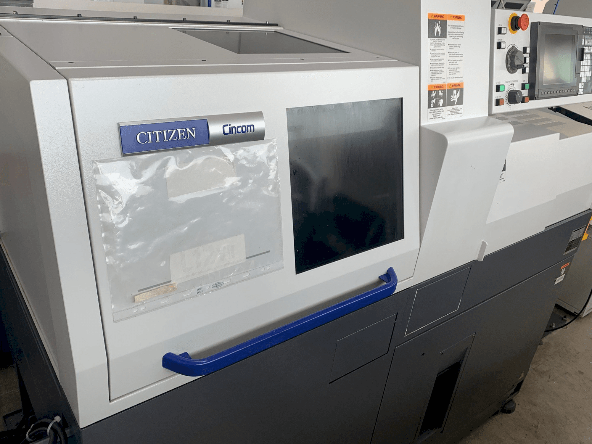 Koneen Citizen Cincom L12 etunäkymä