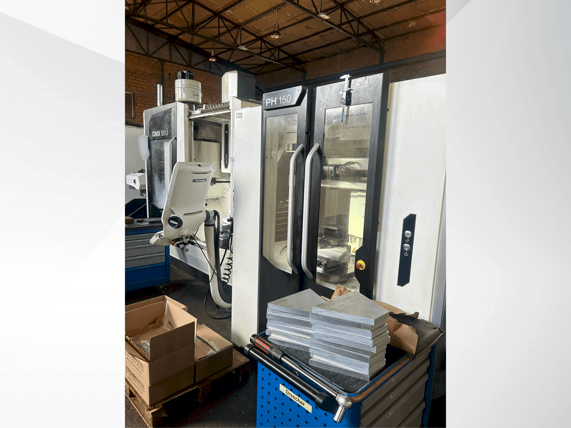 Koneen DMG MORI CMX50U etunäkymä