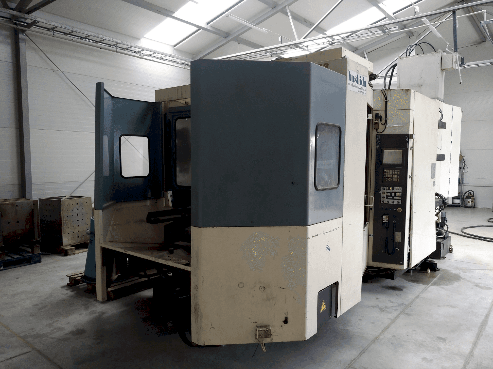 Koneen Niigata SPN63 etunäkymä