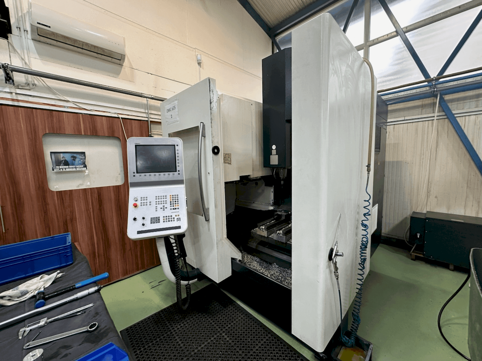 Koneen DMG MORI DMC 635 V eco etunäkymä